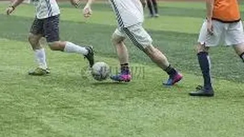 “电竞巅峰对决落幕，夏日激情燃尽！”